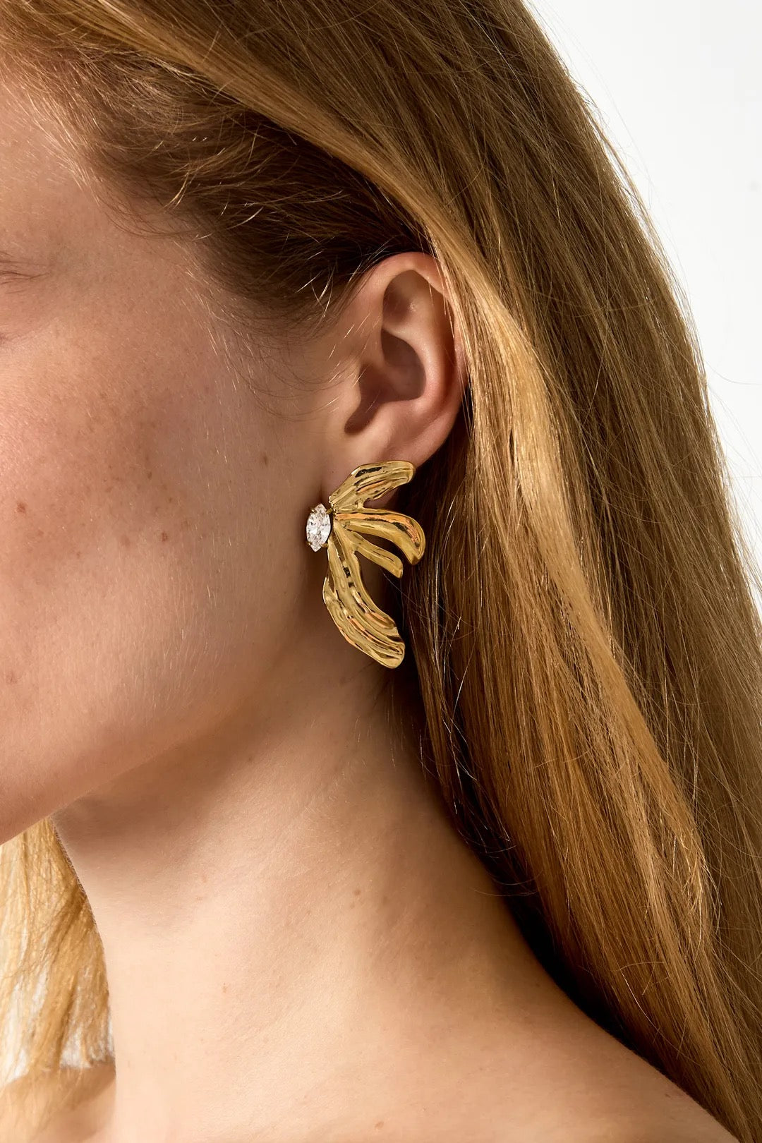 GOLDEN HOOPS